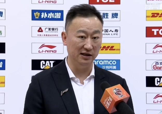 小金体育官方网站-刘维伟：新外援克劳福德还要适应球队，今晚罚球确实有失水准